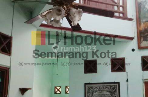 Rumah tengah kota, daerah Mataram 1