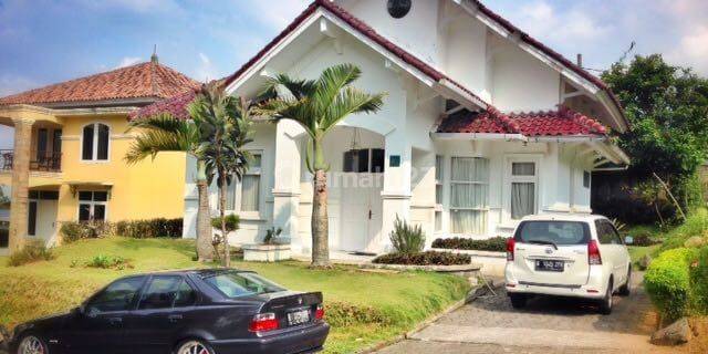 Turun Harga Villa Dijual Full Furnished Dalam Kompleks Villa Lotus, Cipanas 1