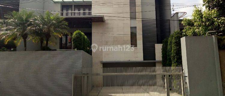 Jual Rumah Lux Minimalis Full Furnished Siap Pakai di Jalan Cassa Sayap Pasteur 1