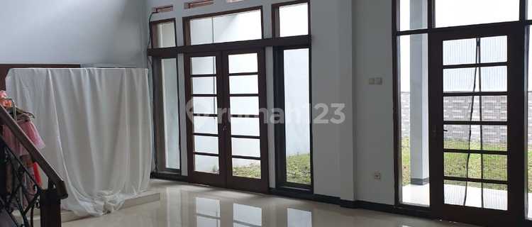 Disewakan Rumah Siap Huni di Setraduta Lestari - dekat Maranatha 1