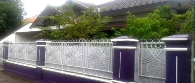 Rumah Siap Huni Lingkungan Tengah Kota Solo 1