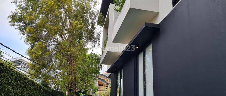 Rumah Minimalis kebayoran Baru Cantik Dijual Lux Pool Dekat Ke Mal Pondok Indah Dan Blok M Plaza Kebayoran Baru, Area Tenang Sekali 1