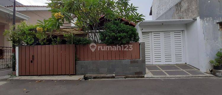 Rumah Cantik Cempaka Putih Barat 1