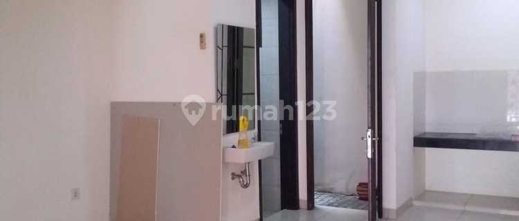 Rumah di Green Village, Cipondoh, Uk. 4x12, SHM, Sdh Renov, Hrg 1,150M 1