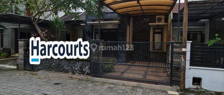 Rumah bagus siap huni di perum gentan solo 1