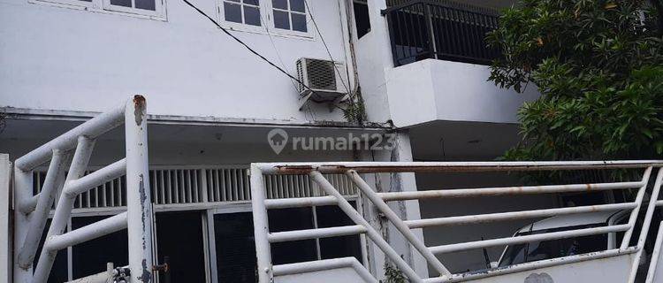 rumah di kedoya baru jakarta barat 1