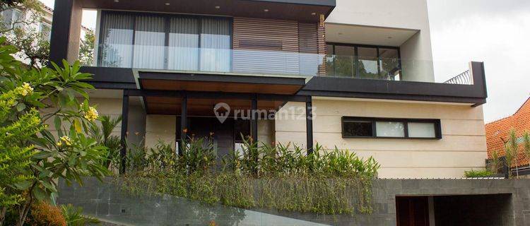 Rumah di dago pakar  mewah full furnish lingkungan ekslusif  1