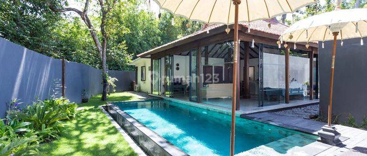 Villa 3 Br Luxury Modern tropical Wood di Canggu 1