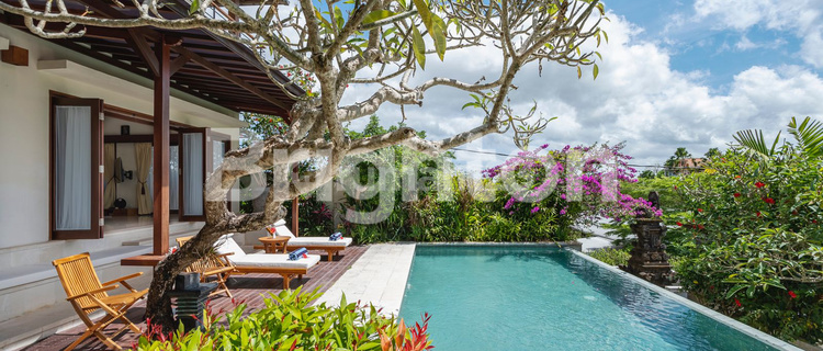 LUXURY VILA, 2 FL, GOOD VIEW,  FULL FURNISHED AT PECATU 1