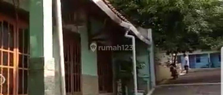 Rumah dan Tempat Usaha Wismasari  1