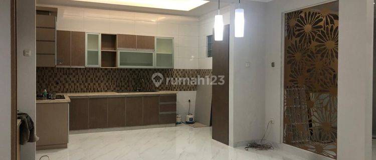 rumah siap huni di Intercon jakarta barat 1