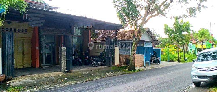 Rumah 3Lt Dan Ruang Usaha Strategis Aktif Berkembang 1