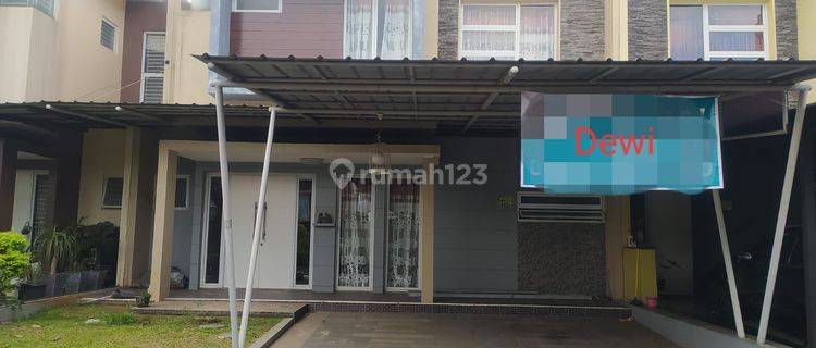 Rumah cantik dan asri siap huni di jual  1