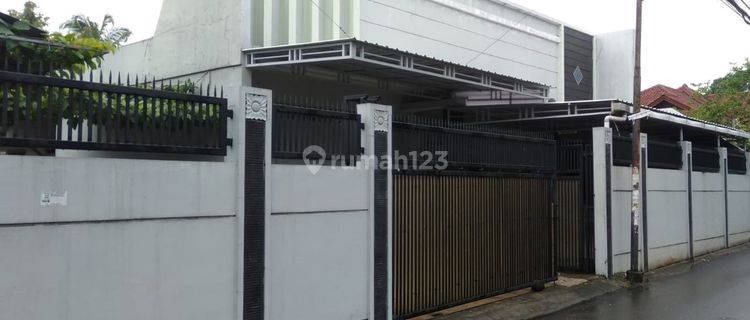 Rumah Dijual di Jl. Cemara Salatiga 1