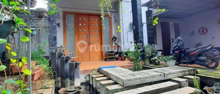 Rumah 2 Lantai Bagus Semi Furnished di Lebak Bulus Dekat Ke Mrt 1