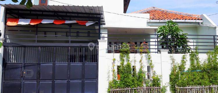 Rumah kost atau rumah tinggal bagus 2 lantai furnish di dekat Solo 1