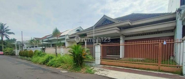 DISEWAKAN RUMAH BAGUS LOKASI KEMBAR  COCOK UTK KANTOR, RUMAH TINGGAL, RUANG USAHA.... 1