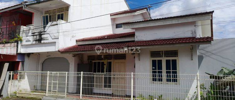 Rumah 2 Lantai Dekat Jl. Jend. Sudirman Purwokerto Kota  1