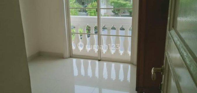 Disewakan rumah Layar Permai PIK. 8x15. Ready, siap huni. 1