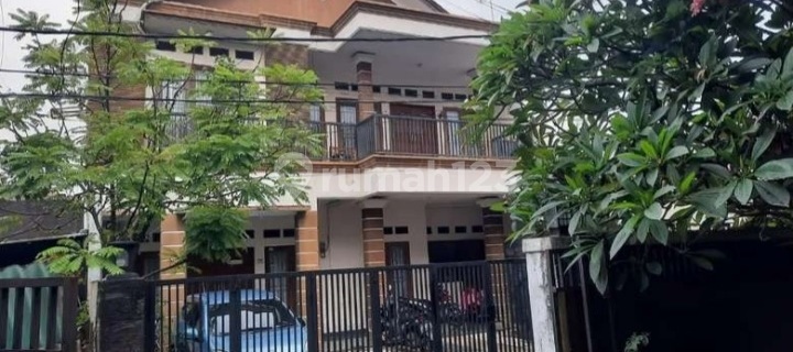 Dijual Rumah 2 Lantai Aman Nyaman Daerah Asem Baris Rp. 6.6 M 1