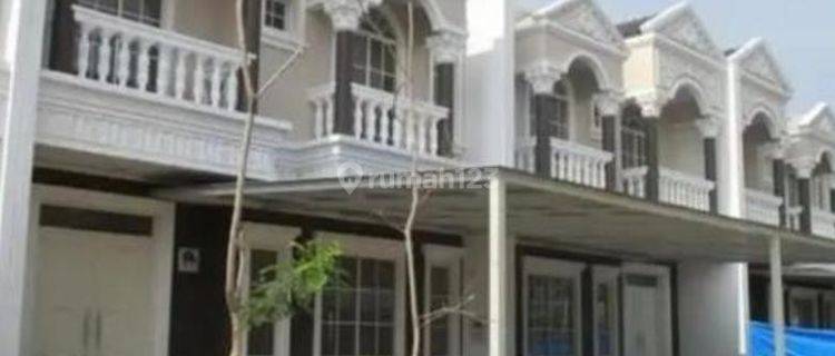 Disewakan Rumah Mewah & Bagus Uk 8x20 di Green Lake  1