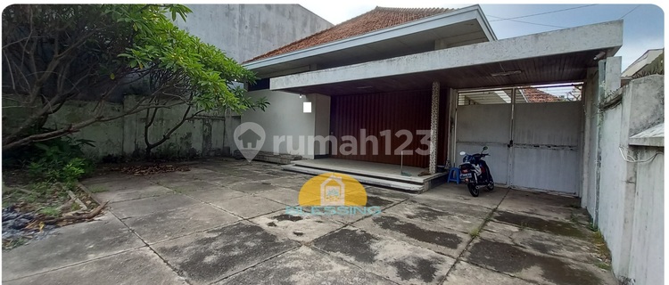 Rumah pinggir jln raya sangat strategis 1