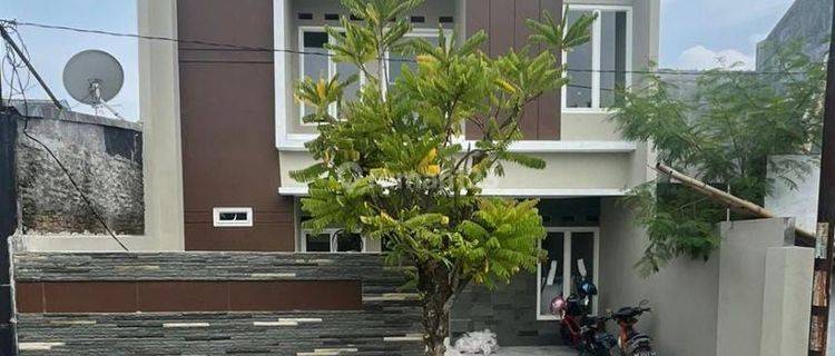 Kost Esklusif Dekat Ums  1