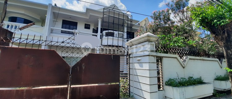 Disewakan Rumah Raya Darmo Permai 1