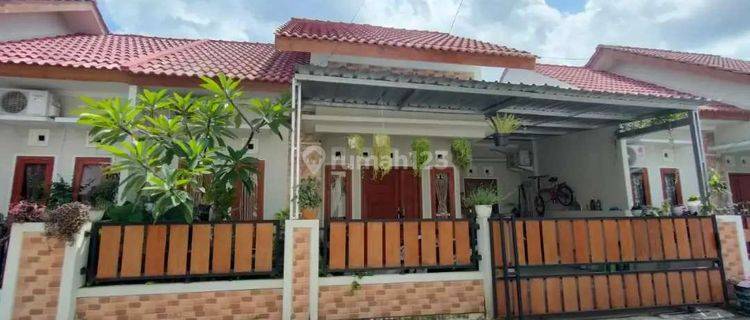 RUMAH CANTIK SIAP HUNI DI MAGUWO 1