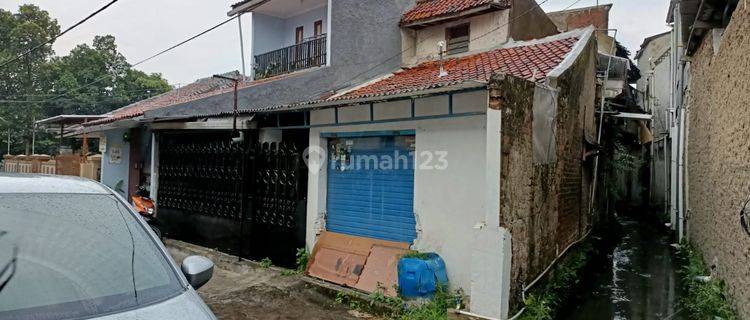 Rumah Tengah Kota Bandung di Kembar 1