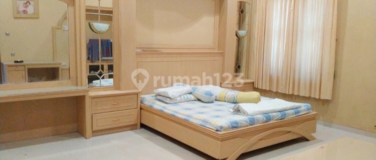 RUMAH ISTIMEWA TENGAH KOTA 1