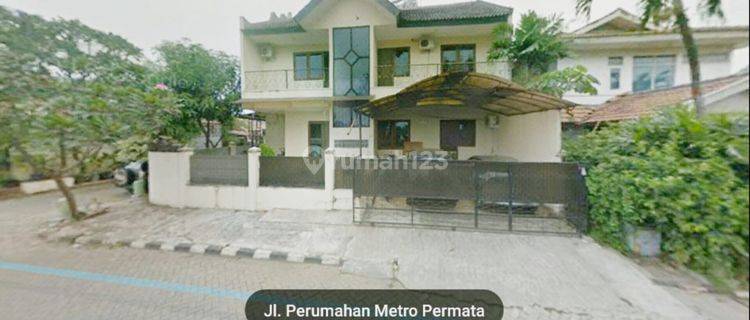 Rumah besar mewah strategis d jual murah, d Metro Permata.Tangerang,L.tanah:163m2,L.Bangunn:166m2 (11x15),"hoek,SHM,hadap:timur/Selatan,km.Tidur:4+2,km.Mandi:2+1,semi furnish,water heater:1,AC:5,Listrik:3500watt,lemari hias:1,carport:2 mbl,harga jual hany 1