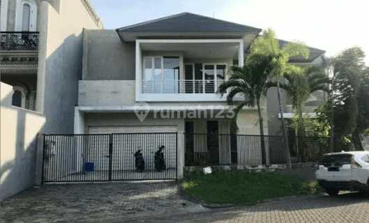 CANTIK Luas Rumah Graha Famili Surabaya Barat  1