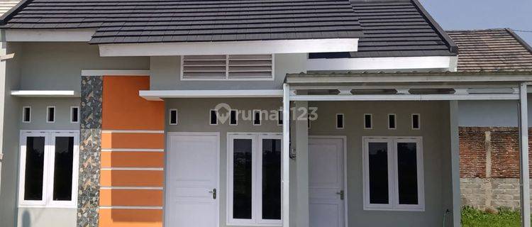 Rumah baru di Perum Pesona Karang Mas 1