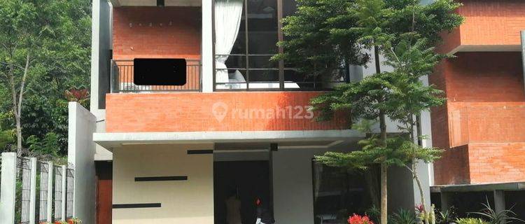 Disewa Rumah Villa mewah full furnished di Dago Atas 1