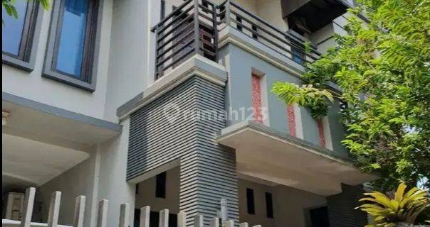 Di  Rumah Minimalis di Komplek Bulak Klender Jakarta Timur 1