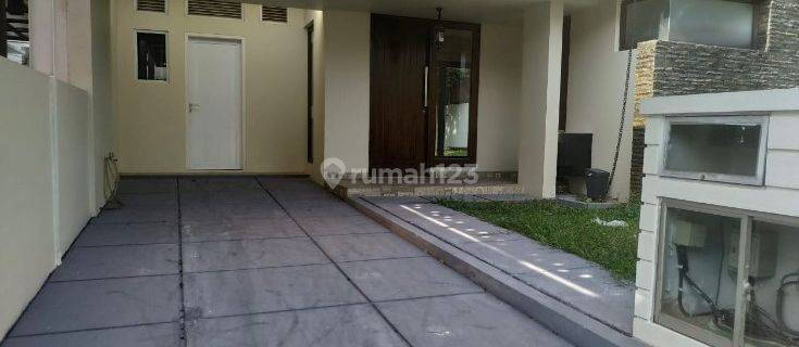 Rumah Asri dalam Cluster Modern dan Strategis 1