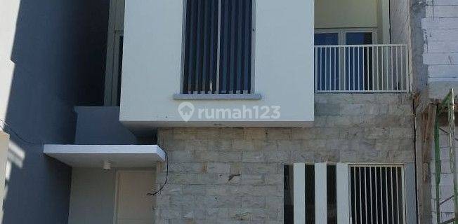 Jual rumah minimalis Surabaya barat full furnished 1