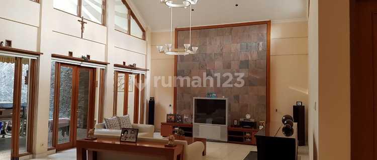 Rumah Mewah 2 Lantai Di Setrasari, Bandung Utara, Shm 1