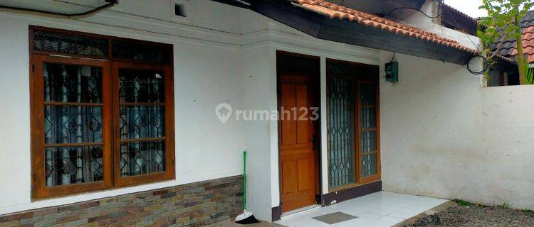 Rumah Di Tki 2, Halaman Belakang Ditutup Permanen 1