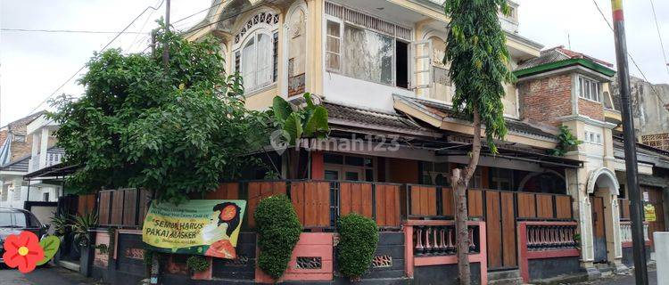 Rumah di Baciro, Gondokusuman dg sentuhan Seni Artistik & 11 kamar kost.Dekat dg kampus & Perkantoran, Sekolah, RS. 1