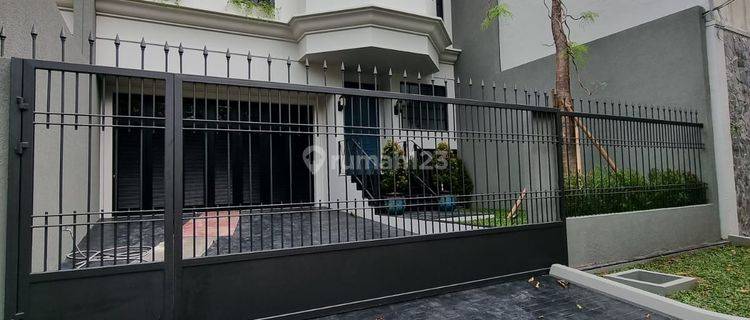 rumah baru senopati kebayoran baru 1