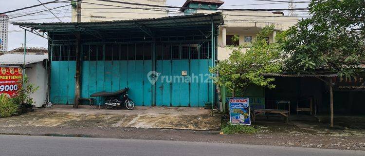 Rumah pinggir jalan di daerah Solobaru 1