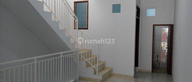 Rumah 3 Lantai Tanjung Duren Jakarta Barat  1