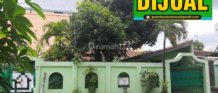 RUMAH LUAS TENGAH KOTA DI PENUMPING SOLO 1