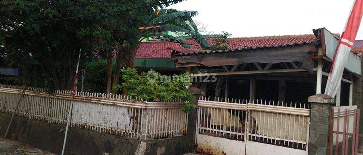 Tiga Rumah murah hitung tanah harga dibawah njop jln. S Parman Jakbar 1