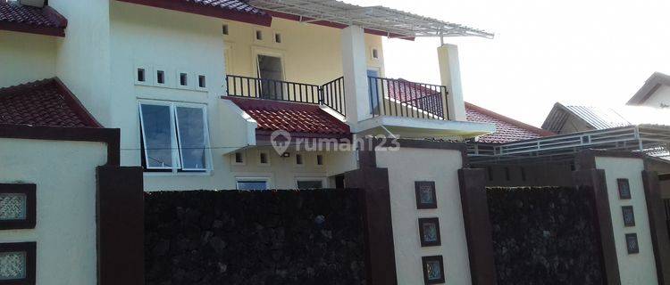 Jual Rumah 2 Lantai Halaman Luas , Kadirojo 2, Purwomartani Jogja 1