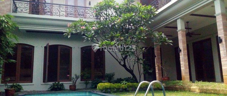 Luxury house at Kemang 1