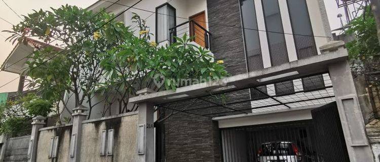 Rumah Eclusive di kawasan strategis 1