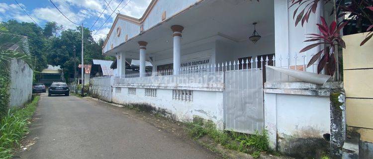 Rumah Besar  Pusat Kota Manado Cocok Untuk Tempat Tinggal Dan Kantor 1